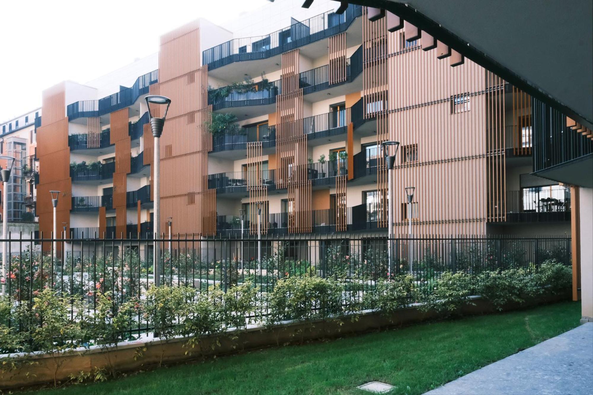 מילאנו Comecasa Modern Terraced & Palestra Apartment מראה חיצוני תמונה