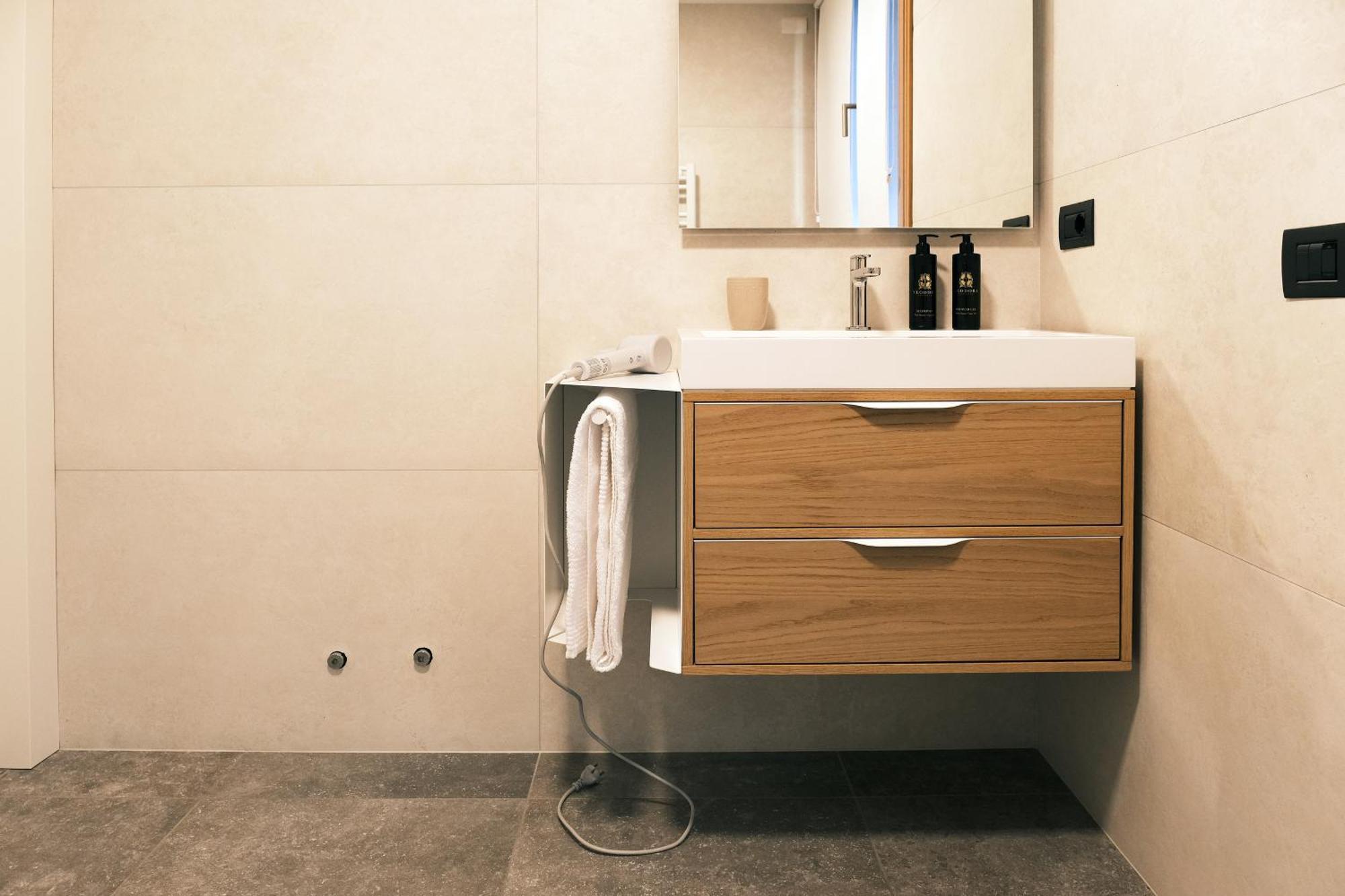מילאנו Comecasa Modern Terraced & Palestra Apartment מראה חיצוני תמונה