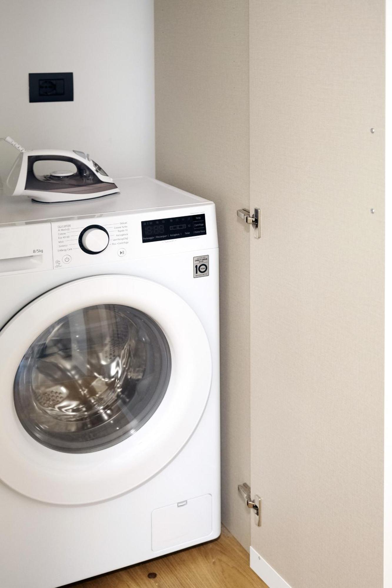 מילאנו Comecasa Modern Terraced & Palestra Apartment מראה חיצוני תמונה